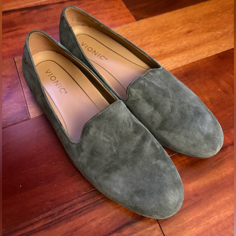 Vionic Willa Suede Dark Green Loafers size 8 - Picture 3 of 4